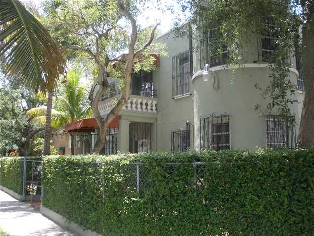 900 SW 16 AV, Miami, FL 33135