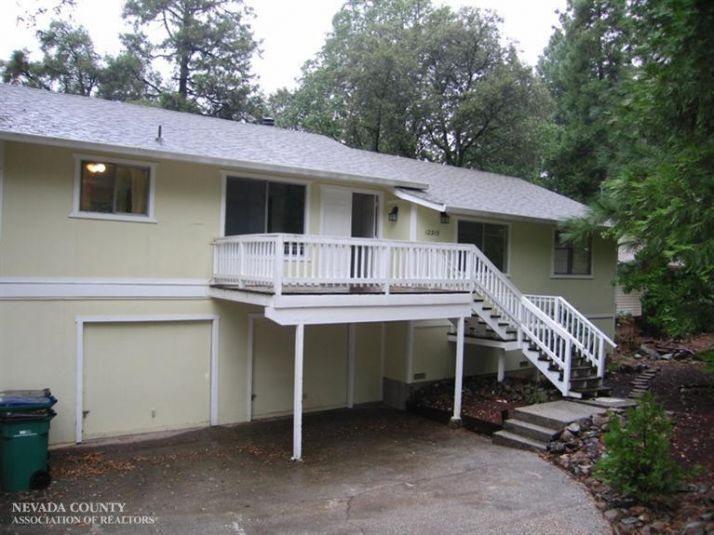 12315 Elizabeth Way, Grass Valley, CA 95949