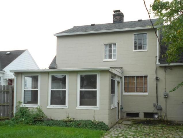 1660 Gould Rd, Toledo, OH 43612