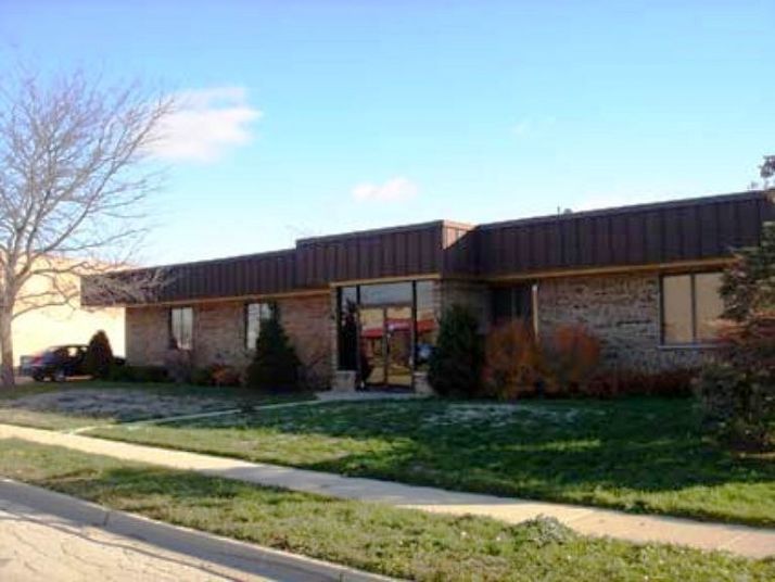 Garlisch Dr, Elk Grove Village, IL 60007