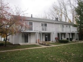 411 Meadow Green Lane, Round Lake, IL 60073
