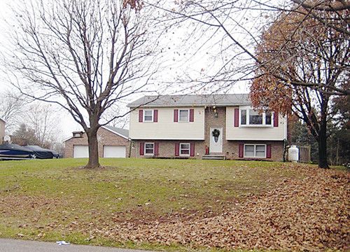 64 Hidden Acres Drive, New Oxford, PA 17350