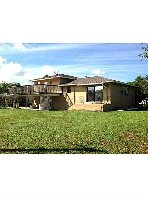 1016 WILKINSON RD, Lake Worth, FL 33462