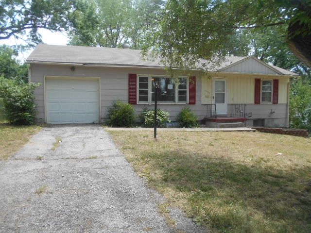 10407 E 40th St, Kansas City, MO 64133