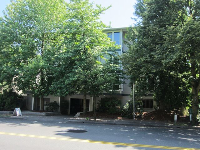12026 15th Avenue NE Unit 401, Seattle, WA 98125