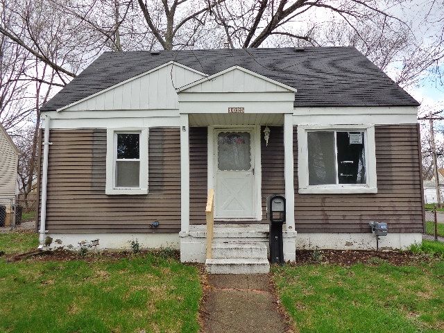 1025 Whitcomb Ave, Royal Oak, MI 48073