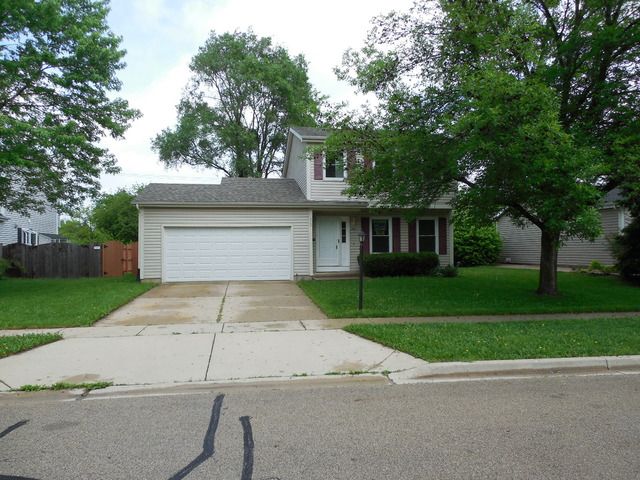 320 Wellington Dr, Streamwood, IL 60107