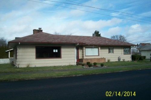 515 W 4th St, Centralia, WA 98531