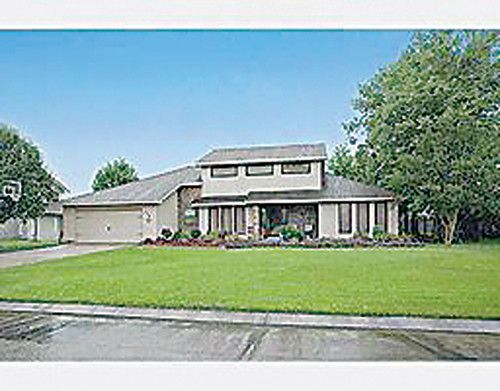 1800 Lake Salvador Dr, Harvey, LA 70058