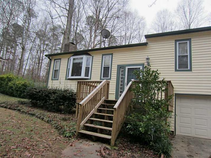 1885 Poinsetta Drive, Acworth, GA 30102
