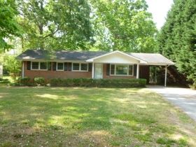 122 Pine Ave SW, Griffin, GA 30224