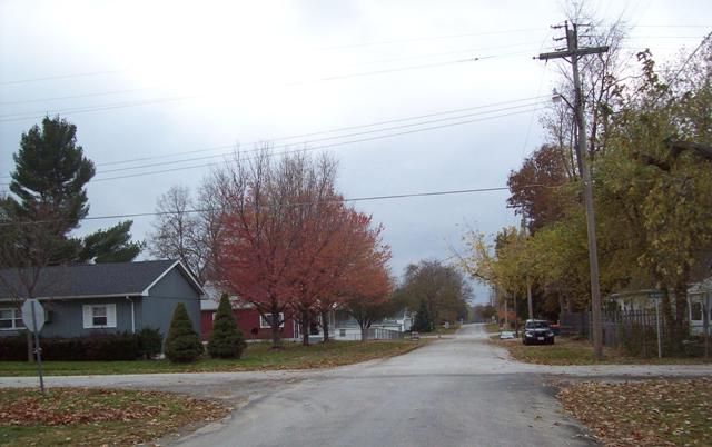 202 East Elm Street, Thayer, IL 62689