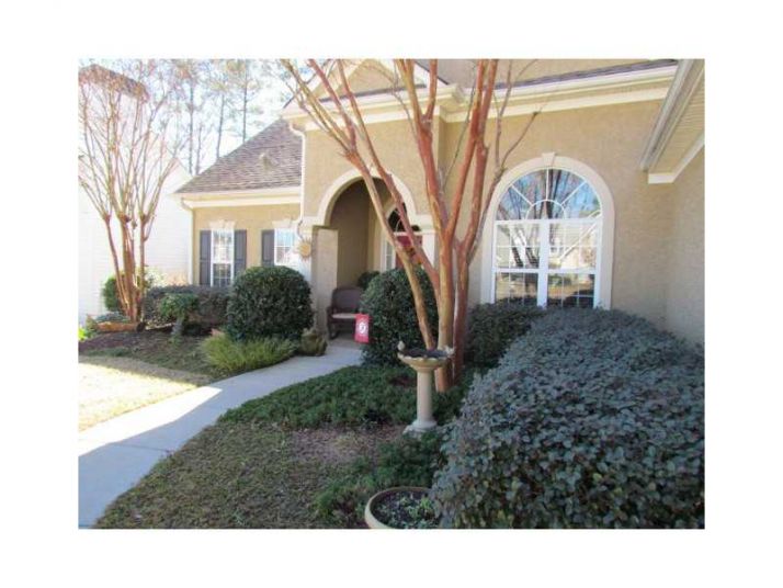 35 Park Forest Curve, Newnan, GA 30265