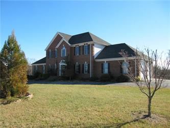 216 Graystone Dr, Daleville, VA 24083
