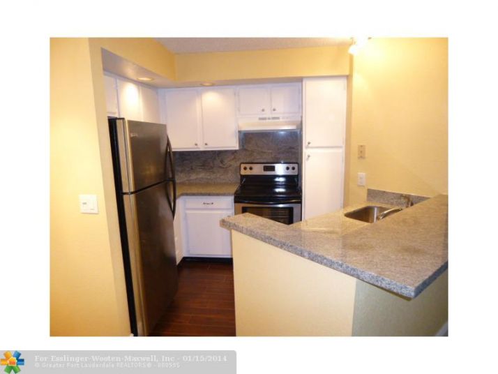 3390 PINEWALK DR # 1025, Pompano Beach, FL 33063