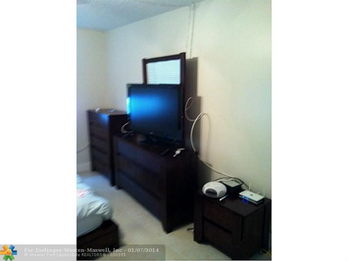 9230 LAGOON PL # 107, Fort Lauderdale, FL 33324