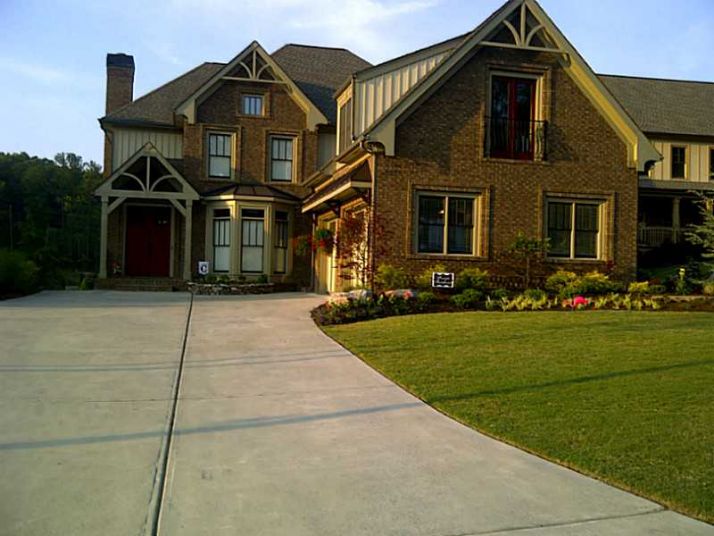 81 Silvercrest Drive, Acworth, GA 30101
