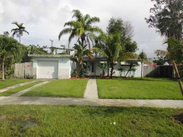 9721 Dominican Dr, Miami, FL 33189