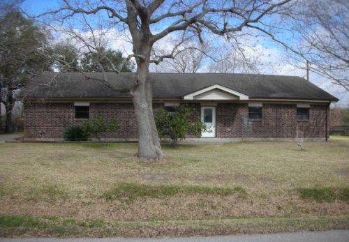11007 Houston Dr, La Porte, TX 77571