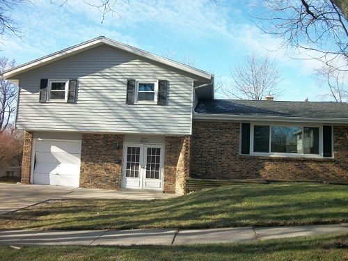 1154 Irving Pl, Waukesha, WI 53188