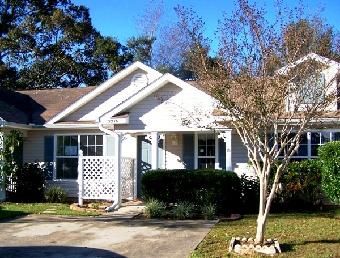 2276 Trailwood Dr, Cantonment, FL 32533