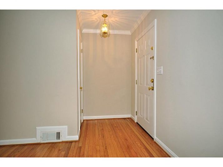 1845 Briarlake Circle, Decatur, GA 30033
