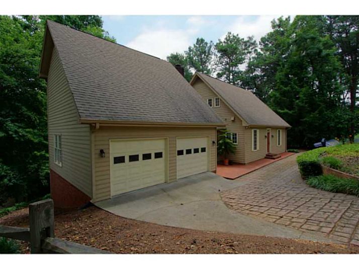 3320 Chimney Point Drive, Cumming, GA 30041