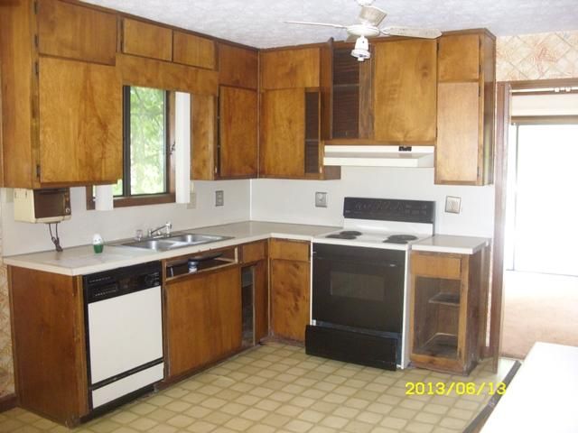 3087 Sanibel Dr, Stone Mountain, GA 30087
