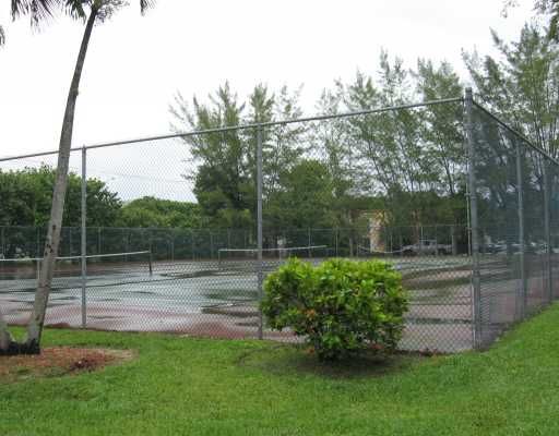 10852 N KENDALL DR # 306, Miami, FL 33176