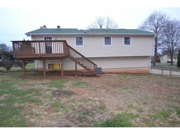 104 Village Court, Woodstock, GA 30188