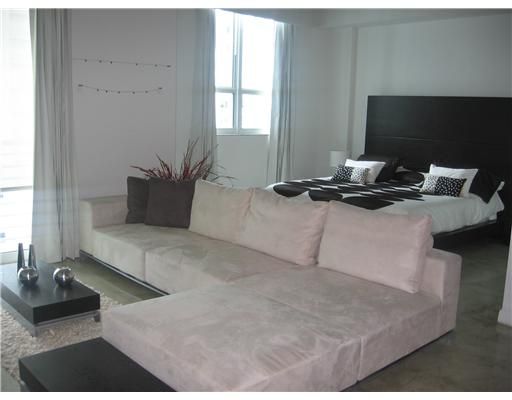 234 NE 3 ST # 1708, Miami, FL 33132