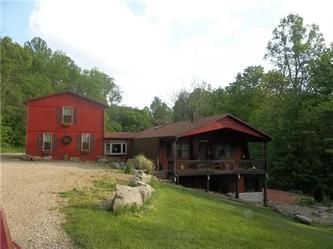 100 Moonlight Ln, Saint Marys, WV 26170