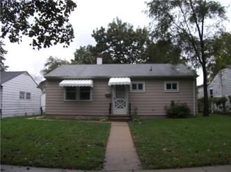 930 Chestnut St, Waukegan, IL 60085