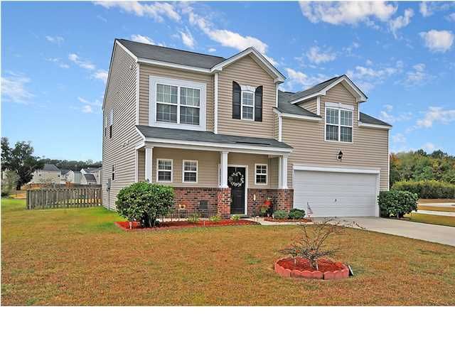 572 ENGLISH OAK CIR, Moncks Corner, SC 29461