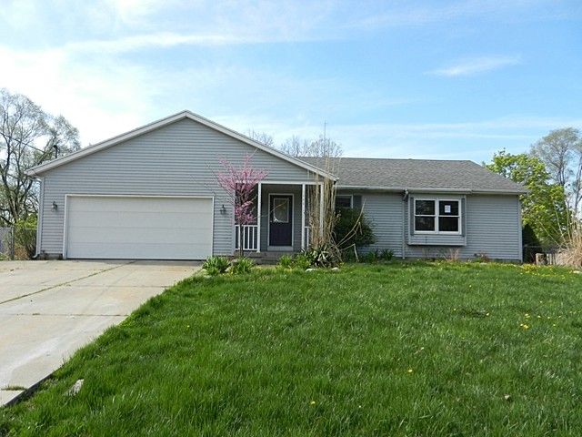 1444 Winifred St, Jenison, MI 49428