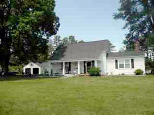 2090 Green Level Rd, Scottsburg, VA 24589