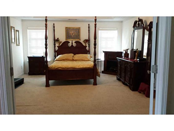660 Roxford Lane, Buford, GA 30518