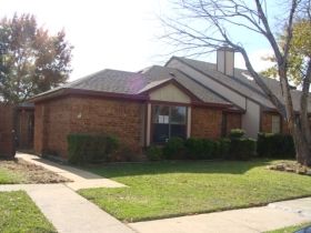 10312 Hillhouse Ln, Dallas, TX 75227