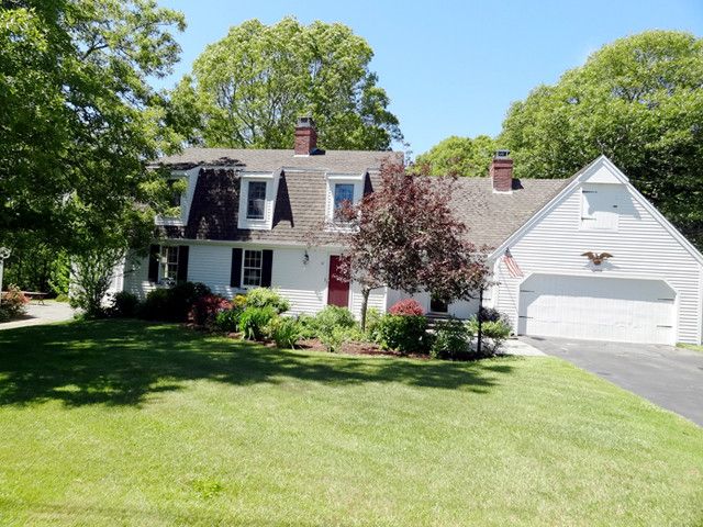 18 Spruce Dr, Pocasset, MA 02559