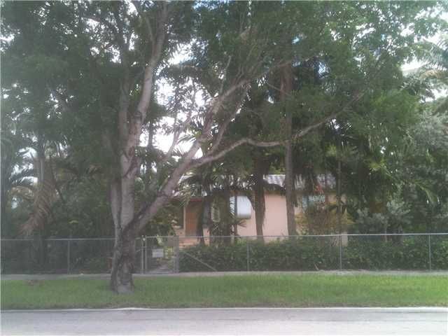 3135 SW 82 AV, Miami, FL 33155