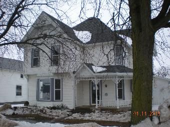 13 N Hickory St, Shannon, IL 61078