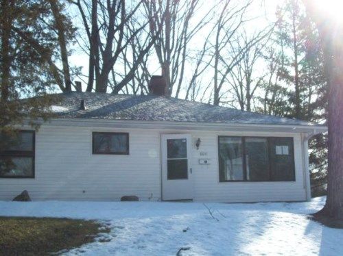 6011 Oakmont Rd, Fort Wayne, IN 46816