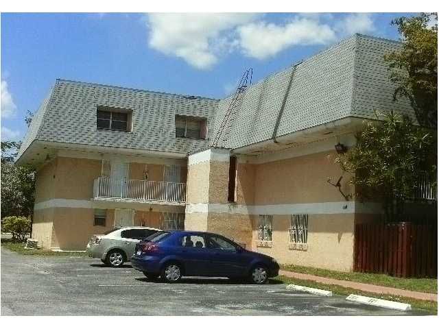 260 NW 107 AV # 215, Miami, FL 33172