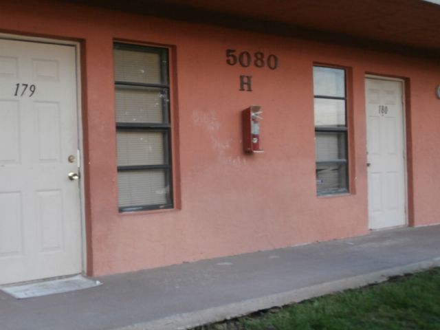 5080 Palm Hill Dr Apt H184, West Palm Beach, FL 33415