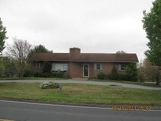 204 Cedar Valley Rd, Hudson, NC 28638