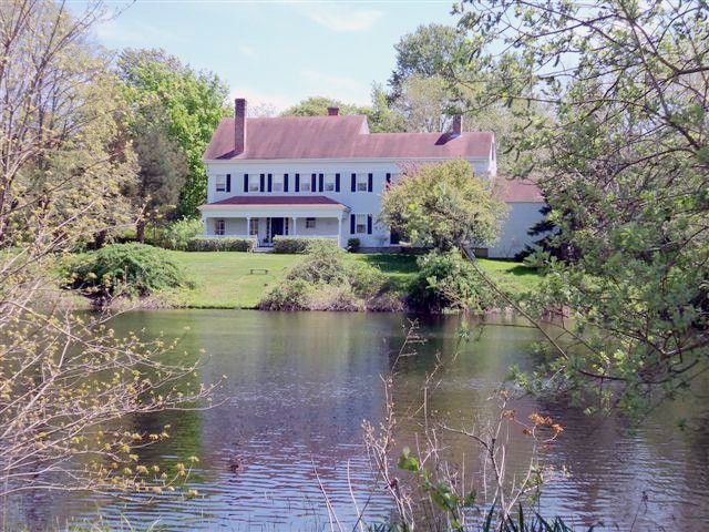 710 County Rd, Pocasset, MA 02559