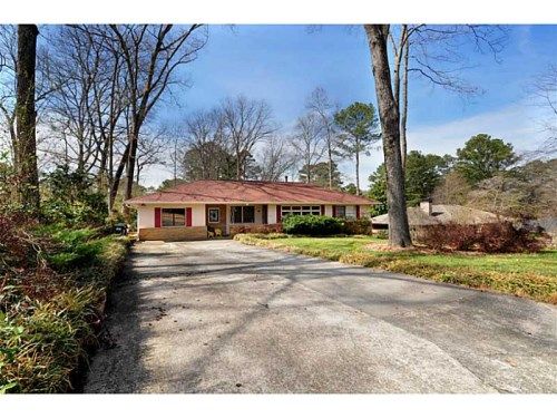 386 Robin Lane, Marietta, GA 30067