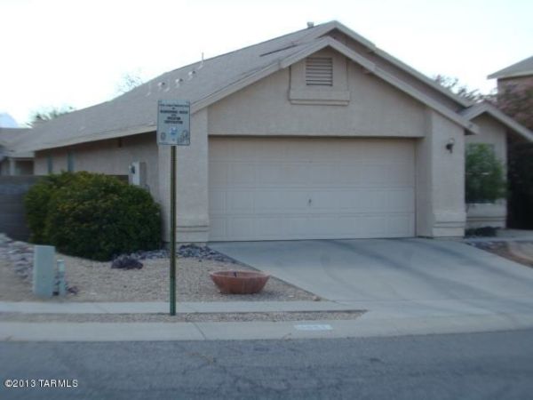 1551 N Amberbrooke, Tucson, AZ 85745