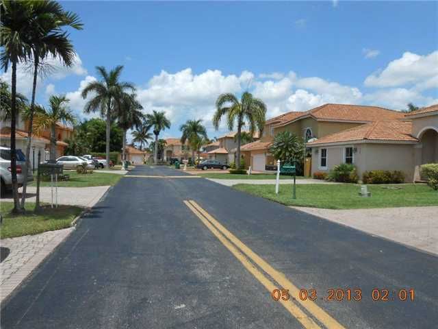 9390 SW 163 PL, Miami, FL 33196