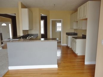 7221 Cedar Ridge Dr, Portland, MI 48875